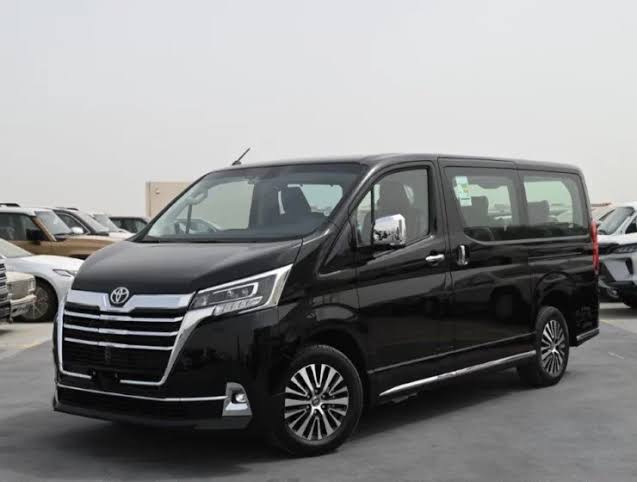 Toyota Hiace van for group Umrah transportation